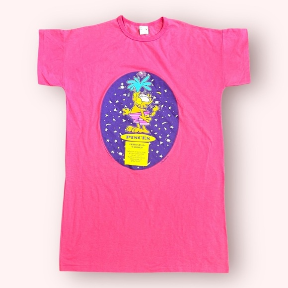 VINTAGE Garfield Pisces 70's T-shirt Sleep Dress One Size Pink Single Stitch - Picture 1 of 8
